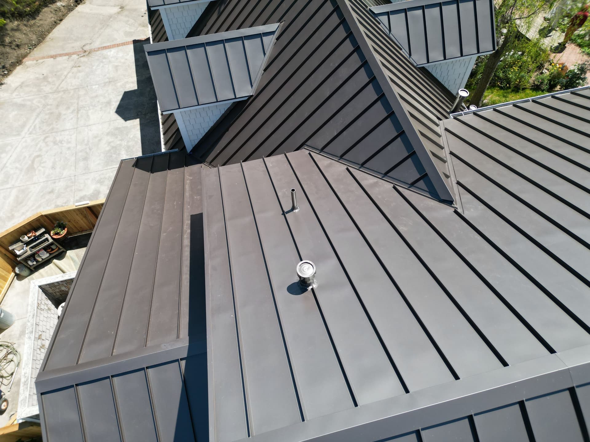 Gallery photos for Standing-Seam Metal Roof (Vintage color) installation in San Juan Capistrano: Image #4