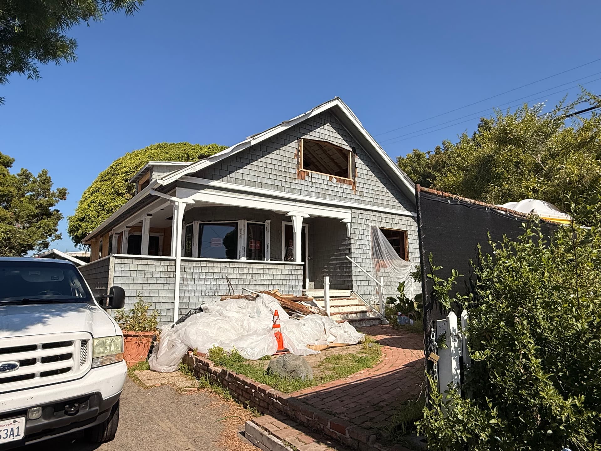 Seamless Roof Renovations in Laguna Beach image