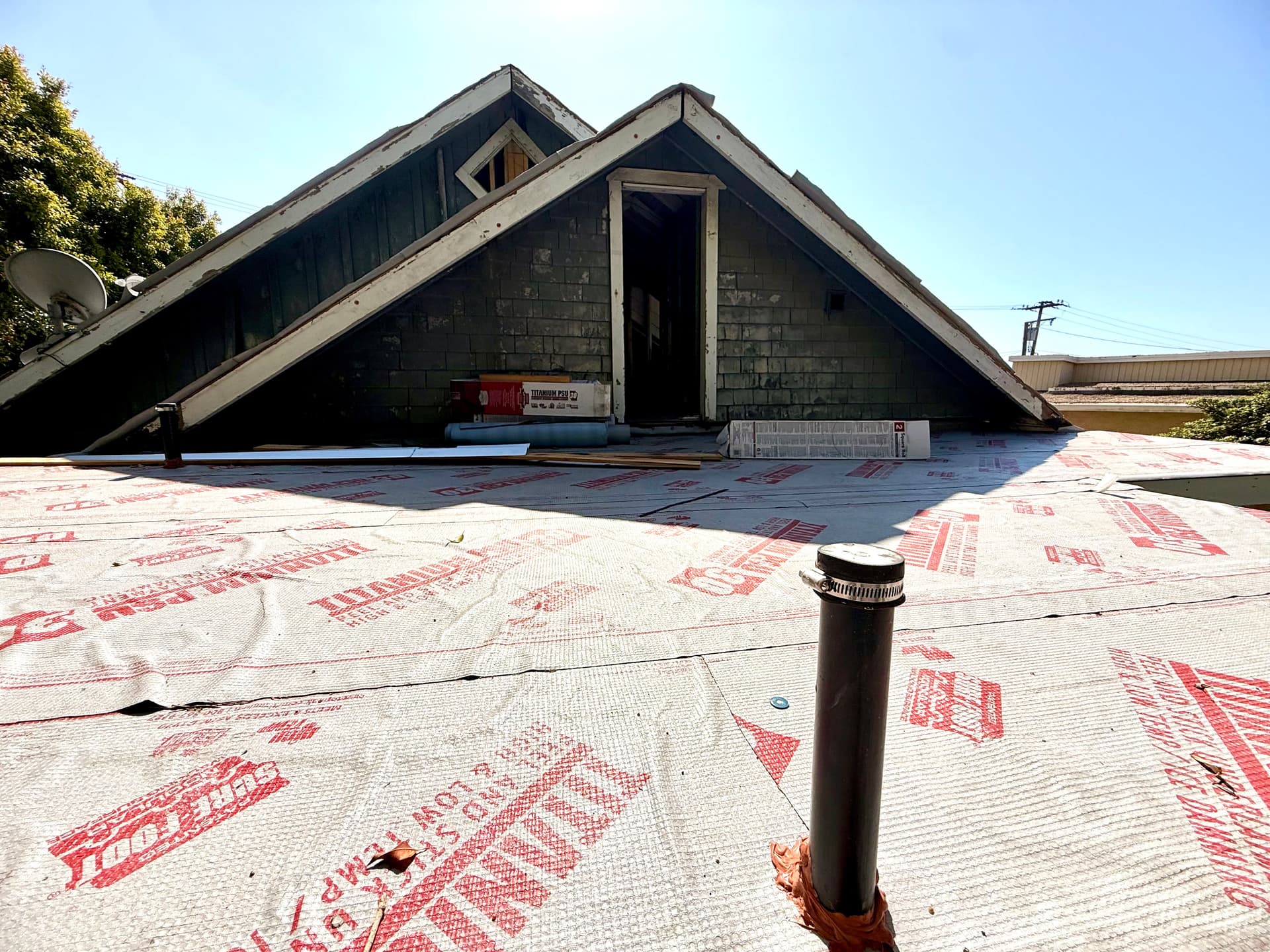 Gallery photos for Seamless Roof Renovations in Laguna Beach: Image #2